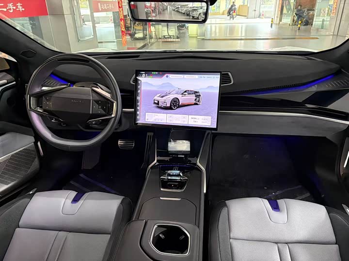 Фото 7 - HiPhi Z