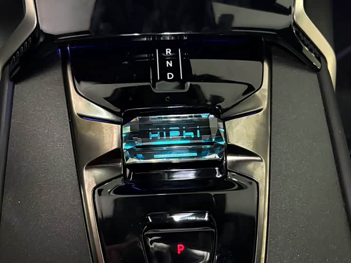 Фото 9 - HiPhi Z