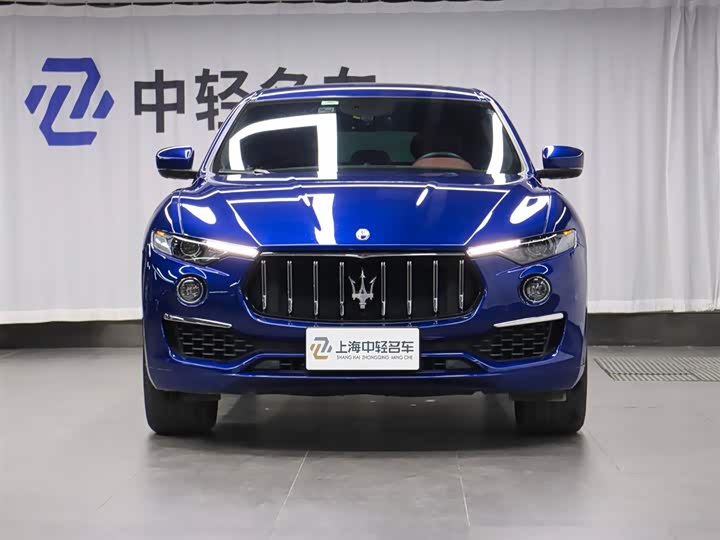 Фото 2 - Maserati Levante