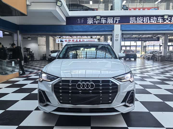 Фото 2 - Audi Q3