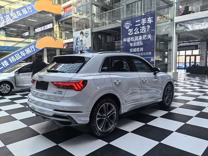 Фото 6 - Audi Q3