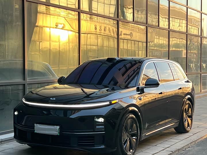 Фото 1 - LiXiang L7