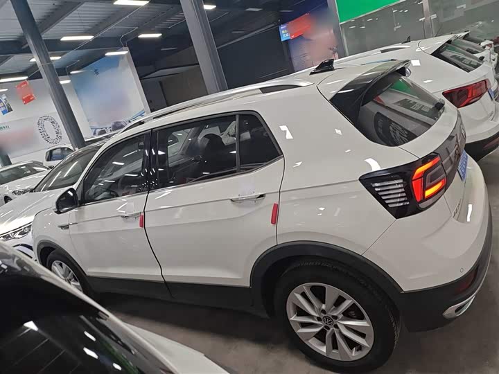 Фото 5 - Volkswagen T-Cross