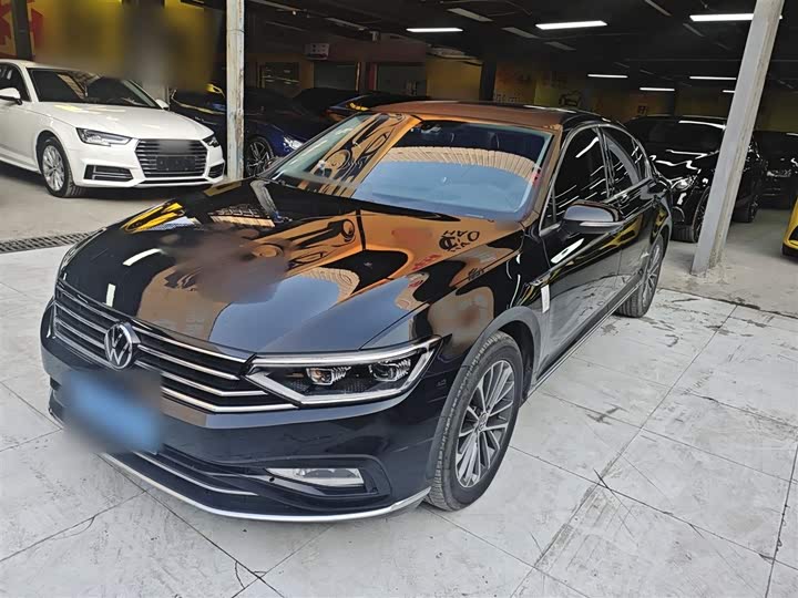 Фото 2 - Volkswagen Magotan