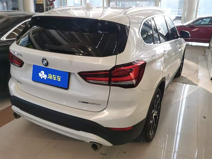 Фото 3 - BMW X1