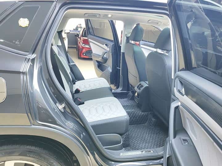 Фото 8 - Volkswagen Tayron