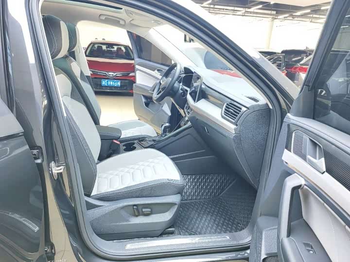 Фото 9 - Volkswagen Tayron