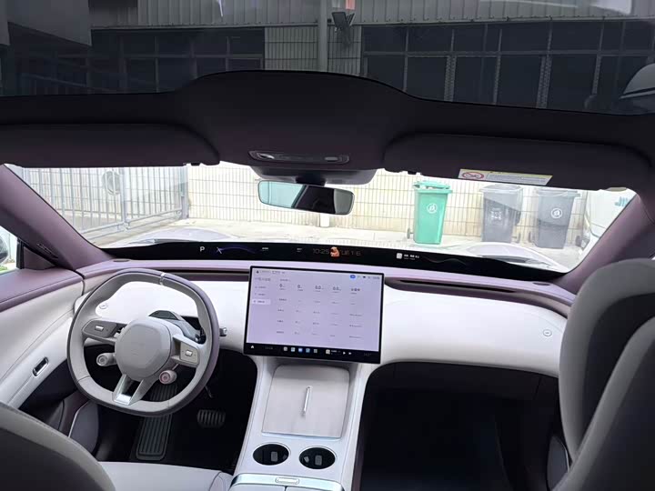 Фото 4 - Xiaomi YU7