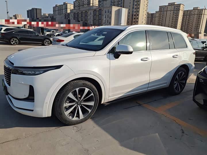 Фото 5 - LiXiang One