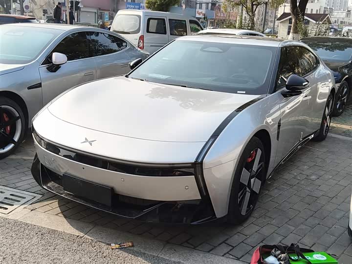 Фото 2 - XPeng P7