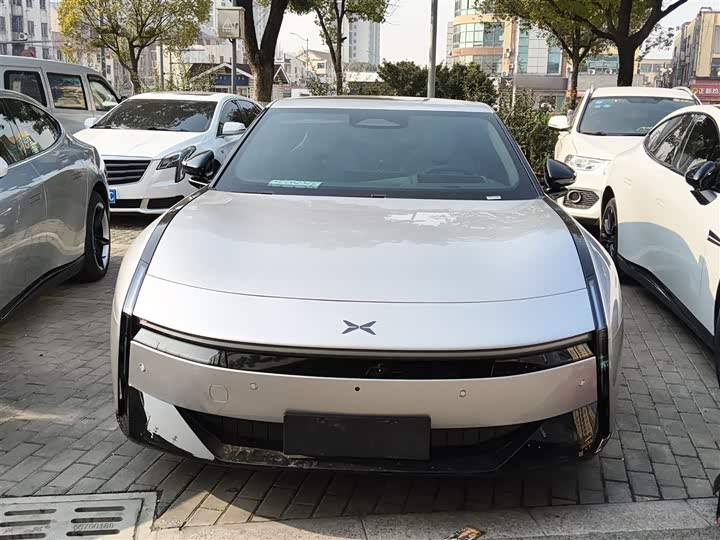 Фото 3 - XPeng P7