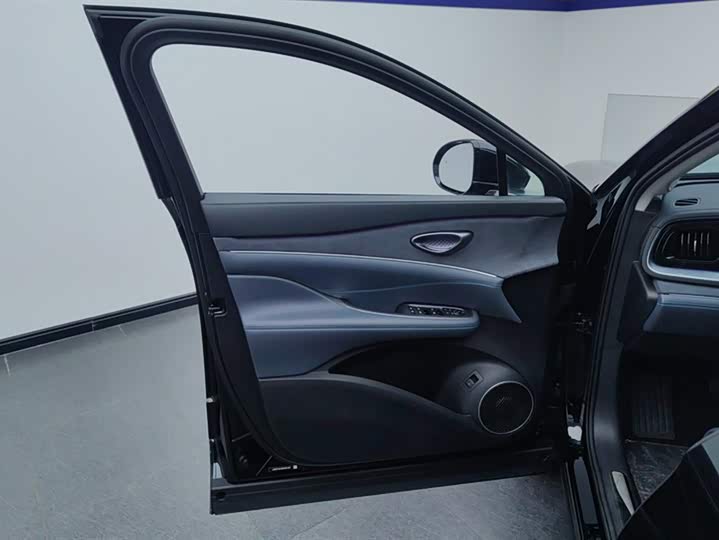 Фото 7 - BYD Sea Lion 07 DM-i Hybrid