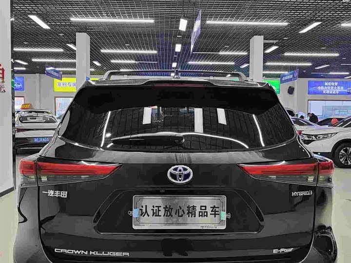 Фото 5 - Toyota Crown Kluger