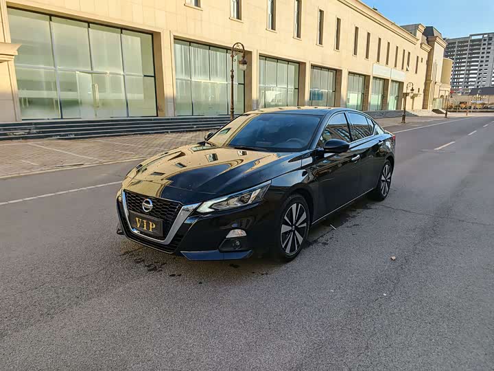 Фото 1 - Nissan Teana