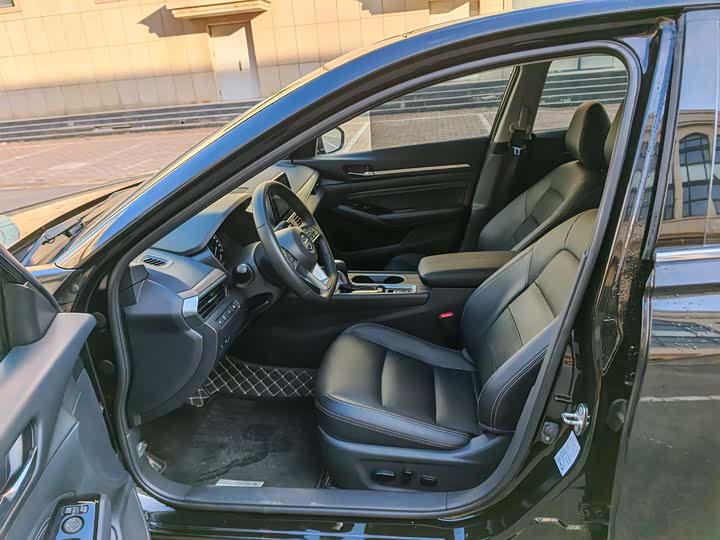 Фото 8 - Nissan Teana