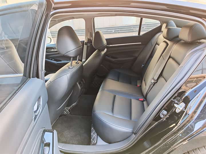 Фото 9 - Nissan Teana