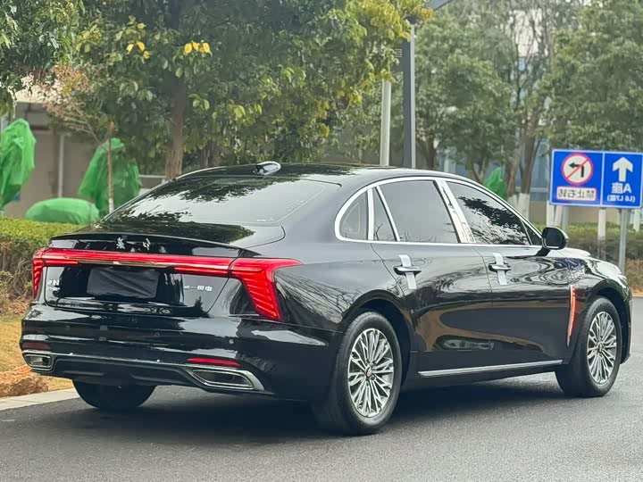 Фото 6 - Hongqi H5