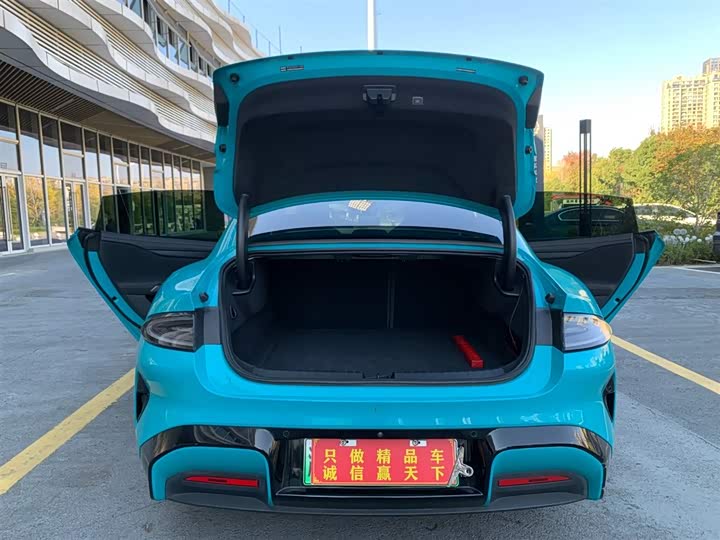 Фото 8 - Xiaomi SU7