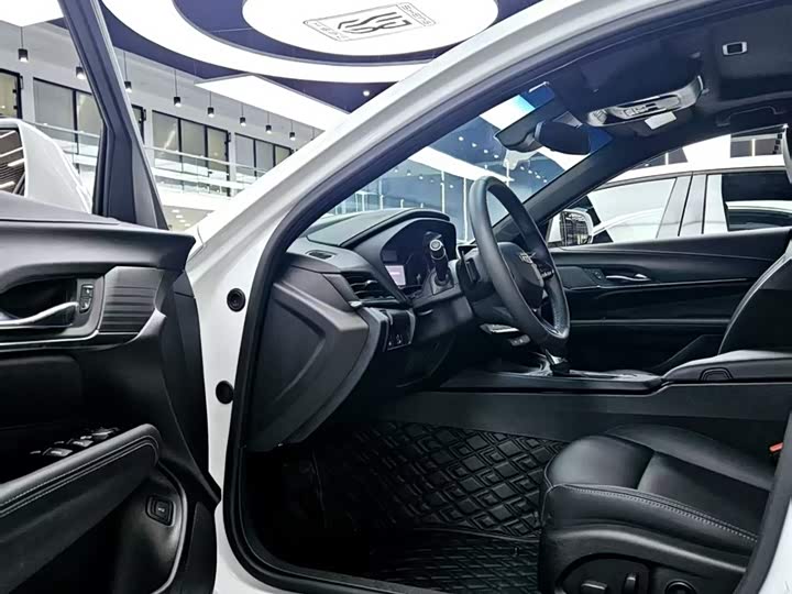 Фото 5 - Cadillac CT4