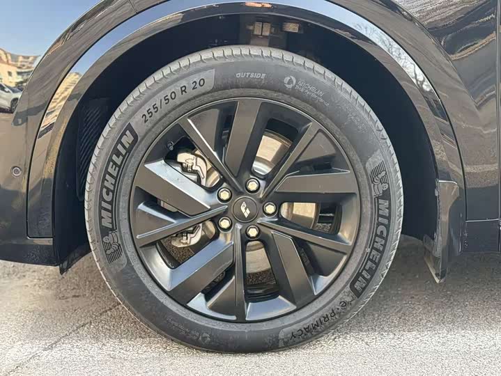 Фото 7 - LiXiang L8