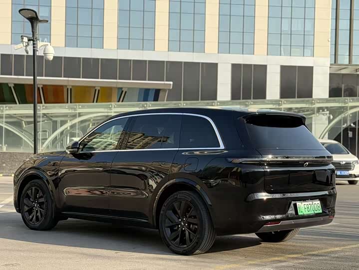 Фото 8 - LiXiang L8