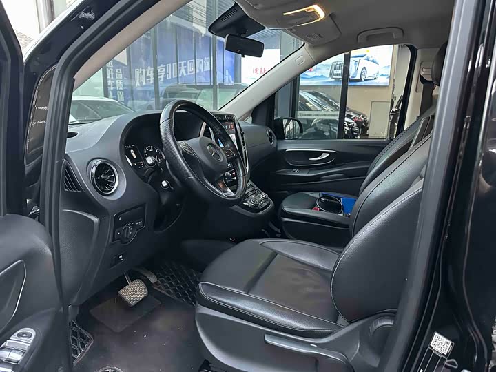 Фото 4 - Mercedes-Benz Vito