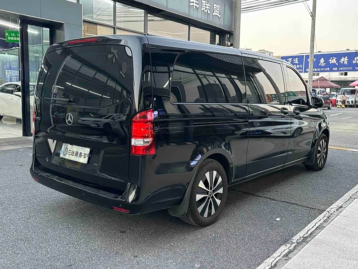 Фото 9 - Mercedes-Benz Vito