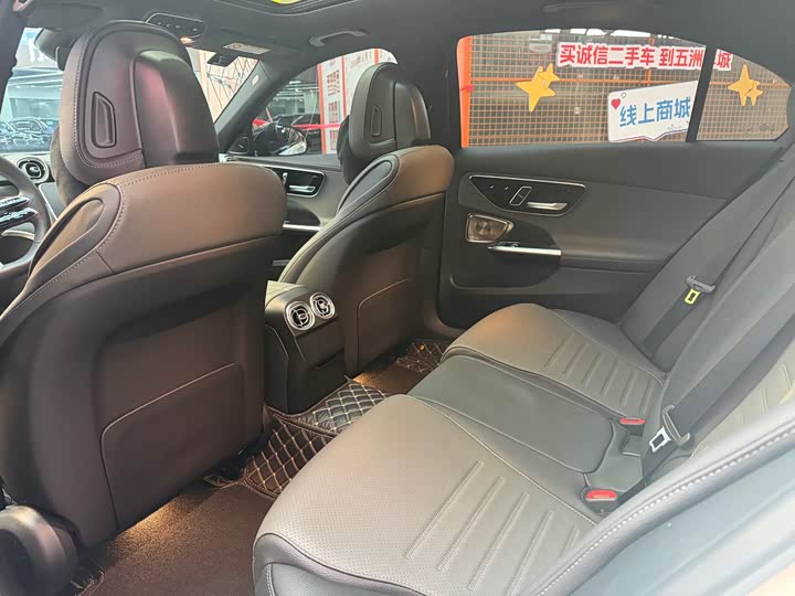 Фото 4 - Mercedes-Benz C-Class