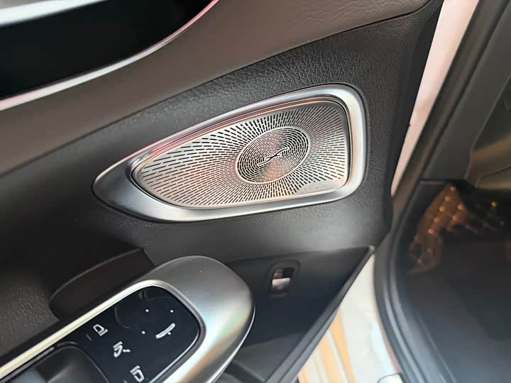 Фото 6 - Mercedes-Benz C-Class