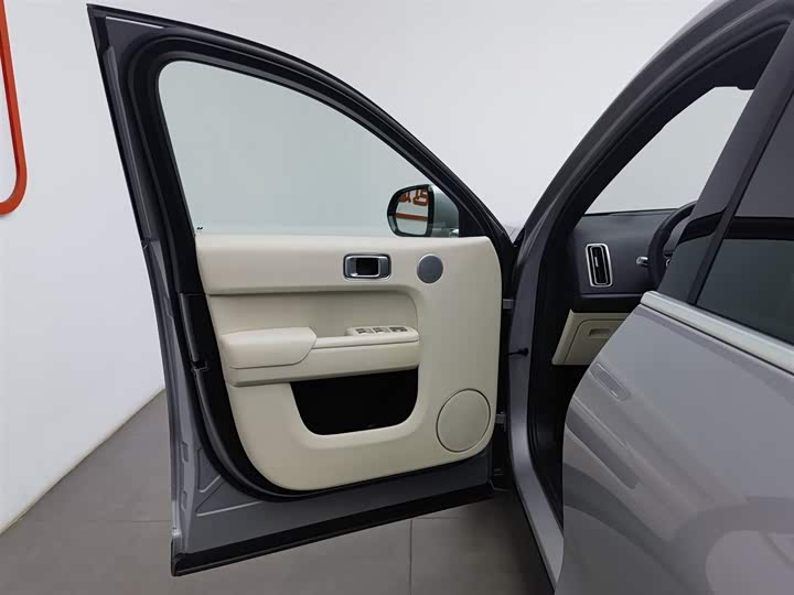 Фото 8 - LiXiang L8