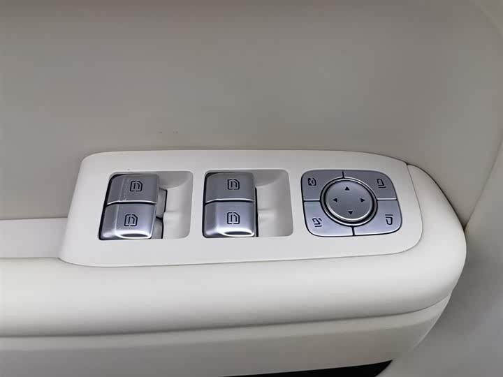 Фото 9 - LiXiang L8