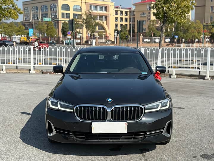 Фото 2 - BMW 5 Series