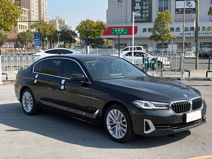 Фото 3 - BMW 5 Series