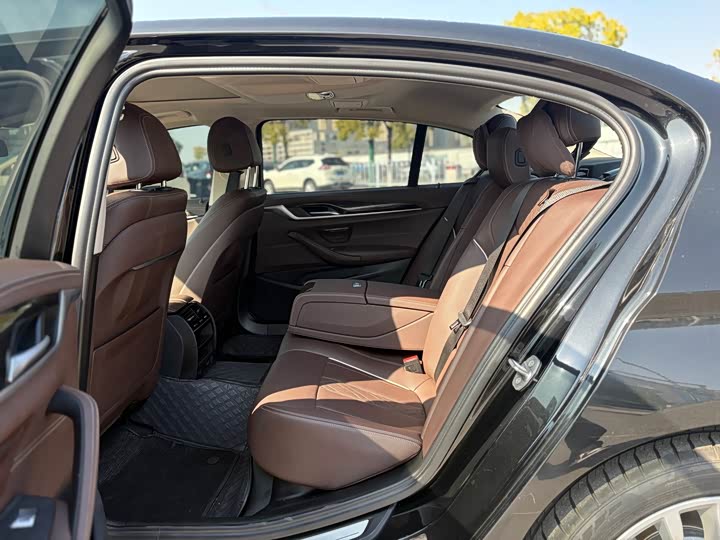 Фото 7 - BMW 5 Series