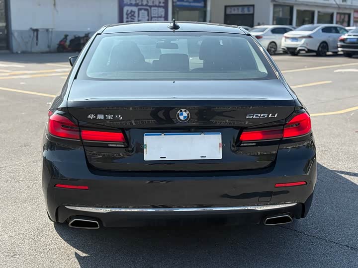 Фото 8 - BMW 5 Series