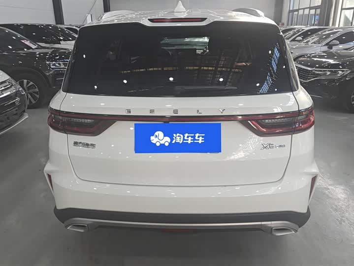Фото 4 - Geely Vision X6