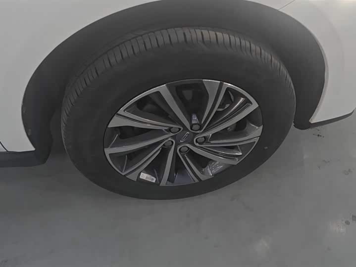 Фото 6 - Geely Vision X6