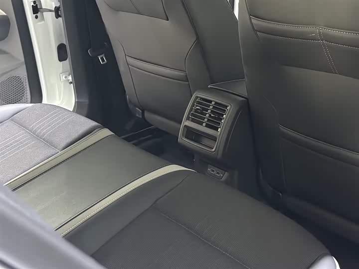 Фото 4 - Volkswagen Golf