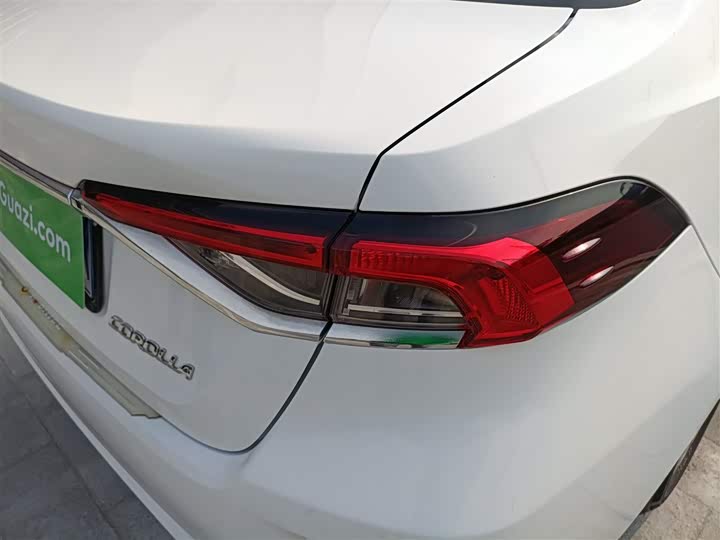 Фото 8 - Toyota Corolla