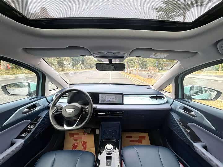 Фото 9 - Geely Geometry E Firefly