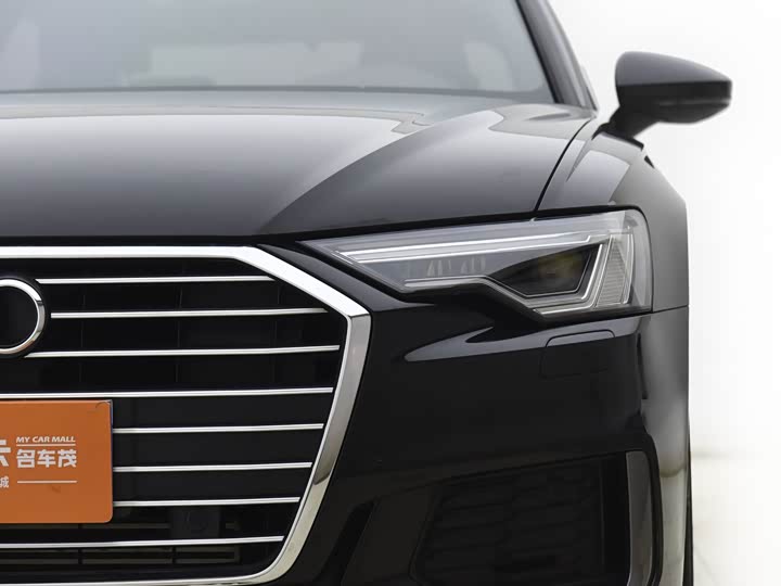 Фото 2 - Audi A6L