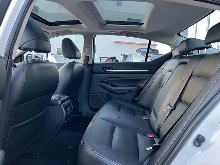 Фото 7 - Nissan Teana