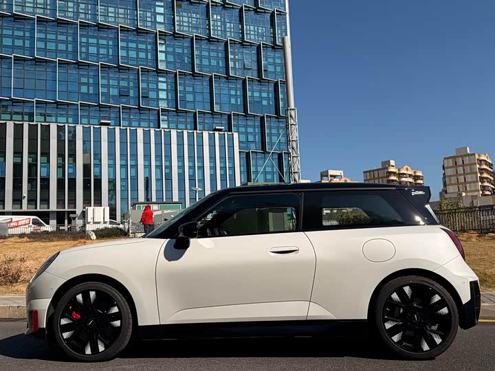Фото 7 - Mini Cooper JCW