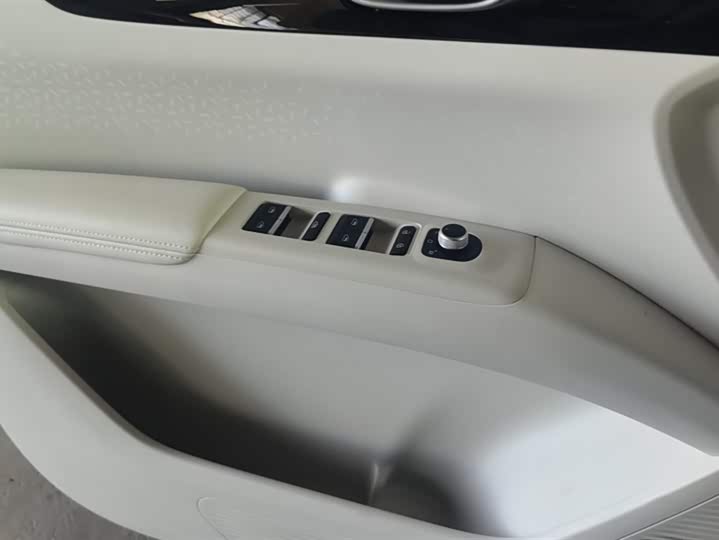 Фото 7 - Geely Galaxy Geome