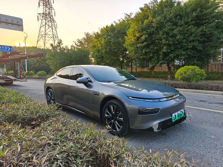 Фото 3 - XPeng P7