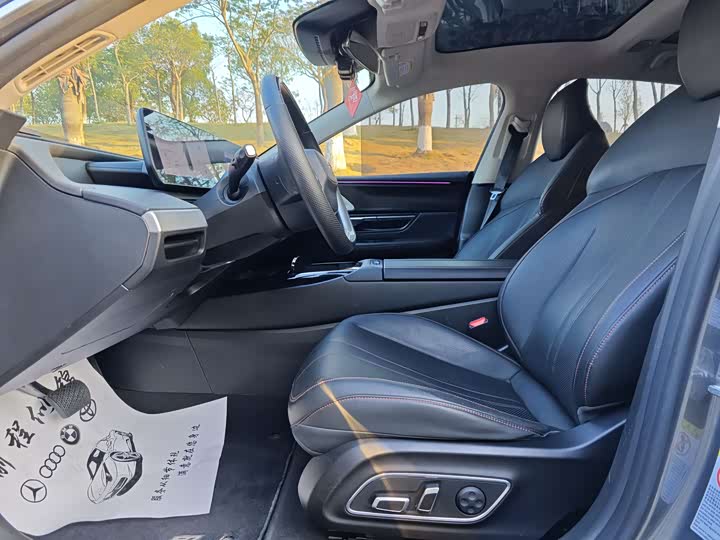 Фото 4 - XPeng P7