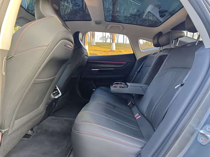 Фото 5 - XPeng P7