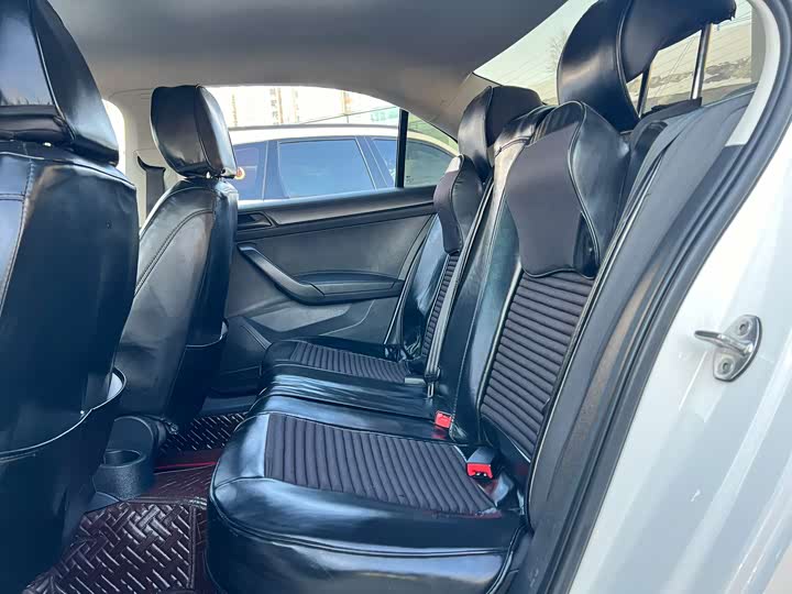 Фото 6 - Volkswagen Santana