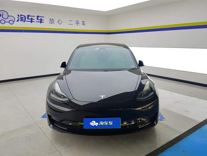 Фото 2 - Tesla Model 3