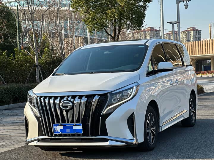 Фото 1 - GAC Trumpchi M8